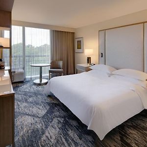 Club Level King Room